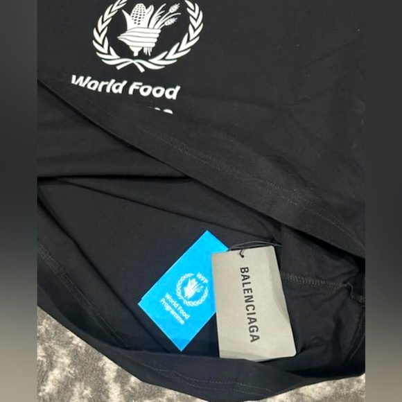 COPY - Balenciaga unisex graphic t shirt - Picture 6 of 7